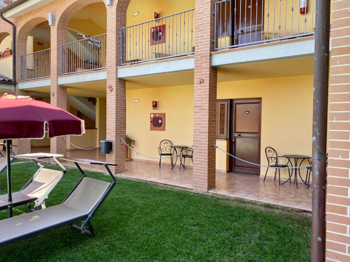 Hotel Ristorante Le Querciolaie Dei Ricci Fonteblanda Luaran gambar