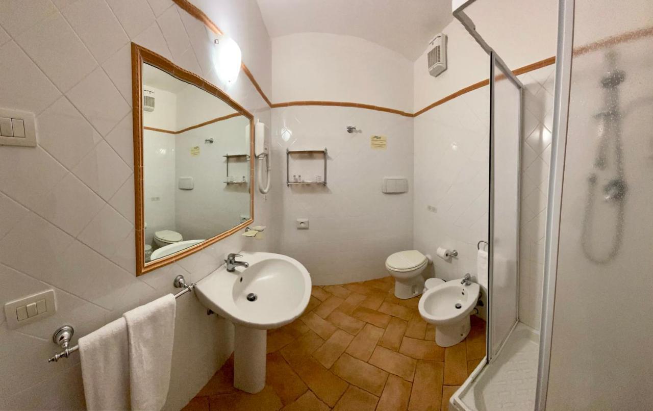 Hotel Ristorante Le Querciolaie Dei Ricci Fonteblanda Luaran gambar