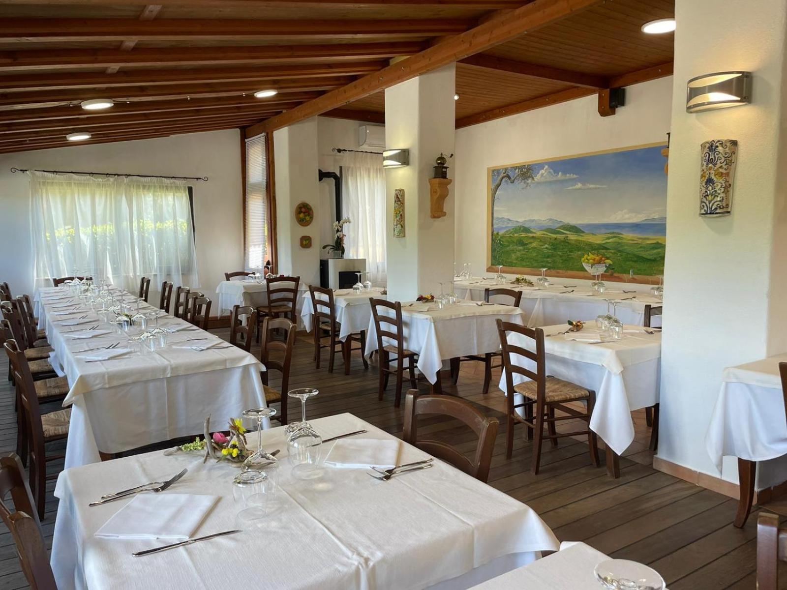 Hotel Ristorante Le Querciolaie Dei Ricci Fonteblanda Luaran gambar