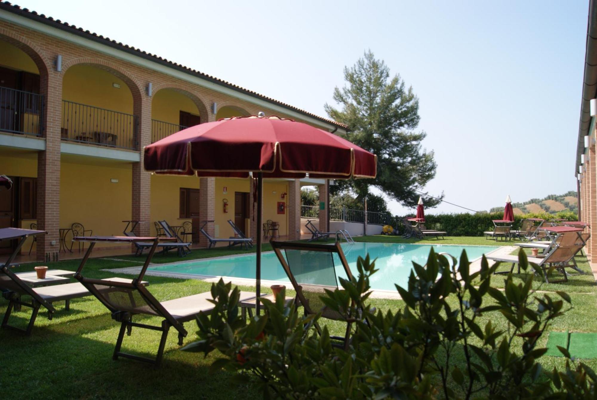 Hotel Ristorante Le Querciolaie Dei Ricci Fonteblanda Luaran gambar